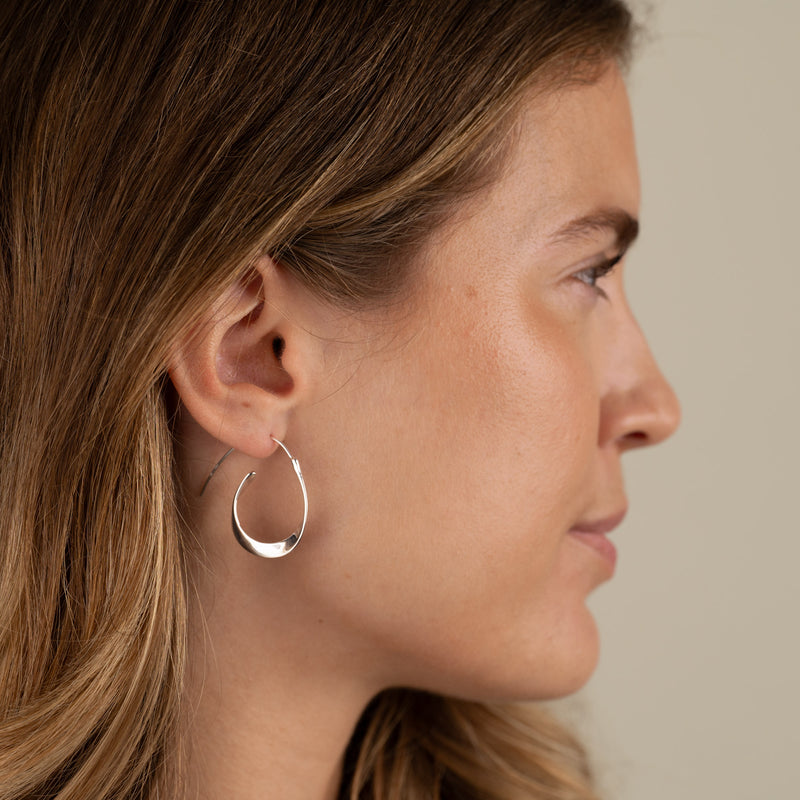 EMMY SILVER CREOL EARRING