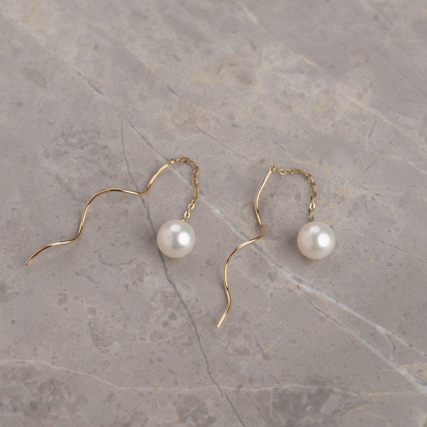 AMELIA PEARL SOLID GOLD EARRING