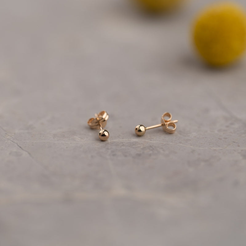 DOT SOLID GOLD STUD EARRING - 3mm