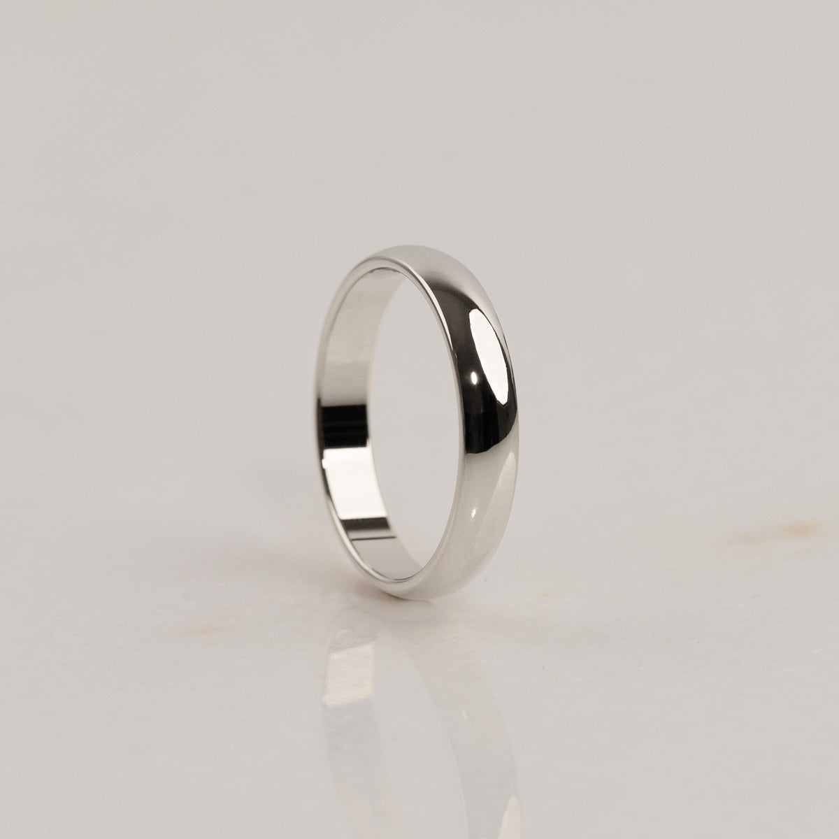 CLASSIC D-PROFILE WEDDING BAND