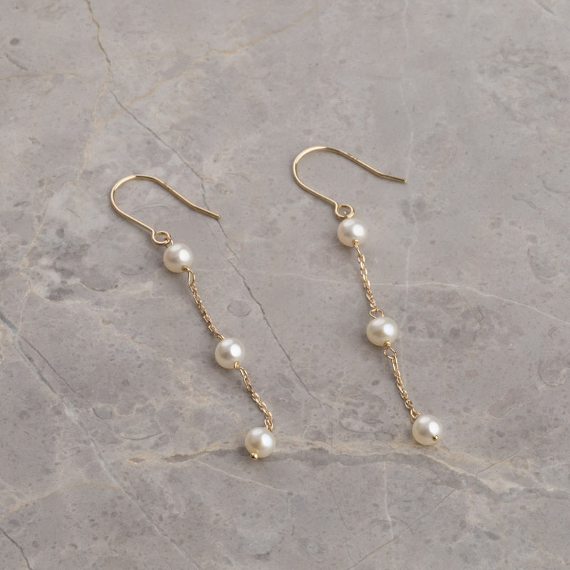 ERICA PEARL SOLID GOLD EARRING