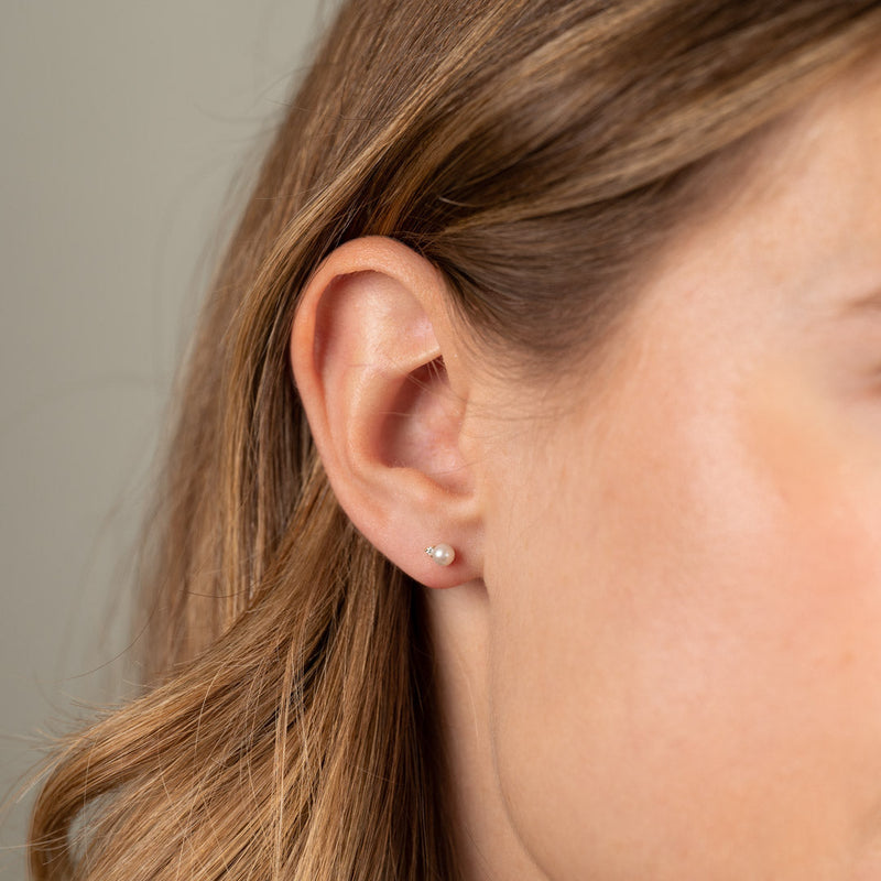 GINA PEARL DIAMOND SOLID GOLD EARRING
