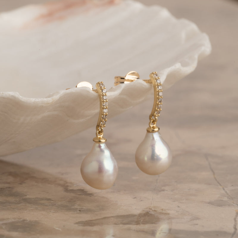 LAURINE PEARL SOLID GOLD EARRING