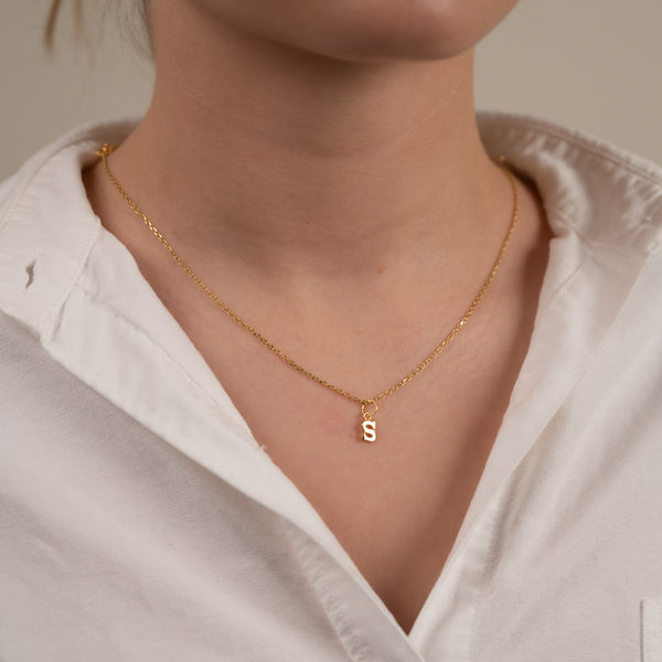 LETTER S GOLDEN NECKLACE