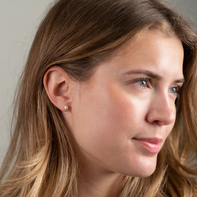 MARGOT PEARL SOLID GOLD STUD EARRING - 5mm