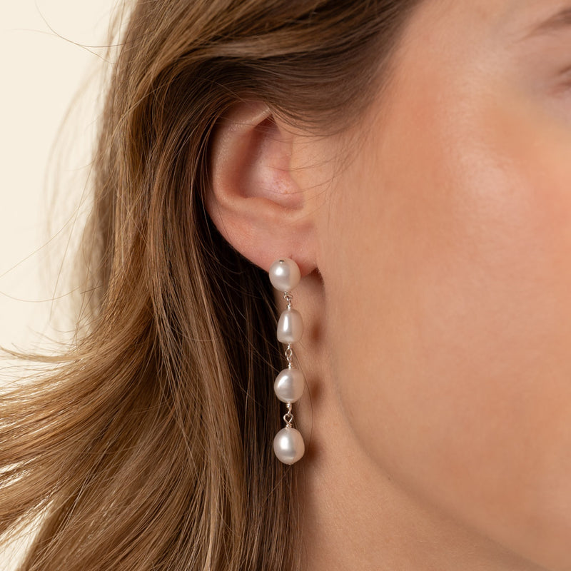 MOLLIE PEARL SILVER EARRING