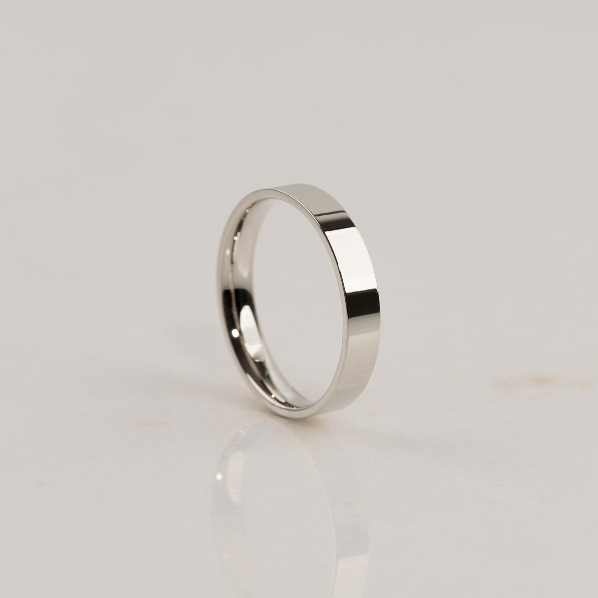 SIMPLE FLAT COMFORT WEDDING BAND
