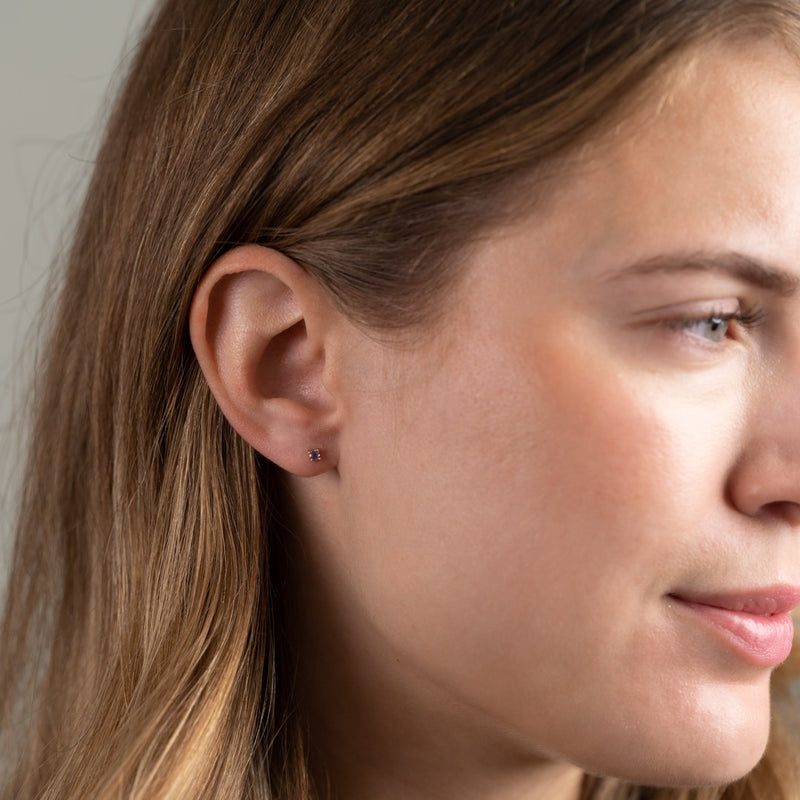 SIMPLE GEM AMETHYST SOLID GOLD STUD EARRING