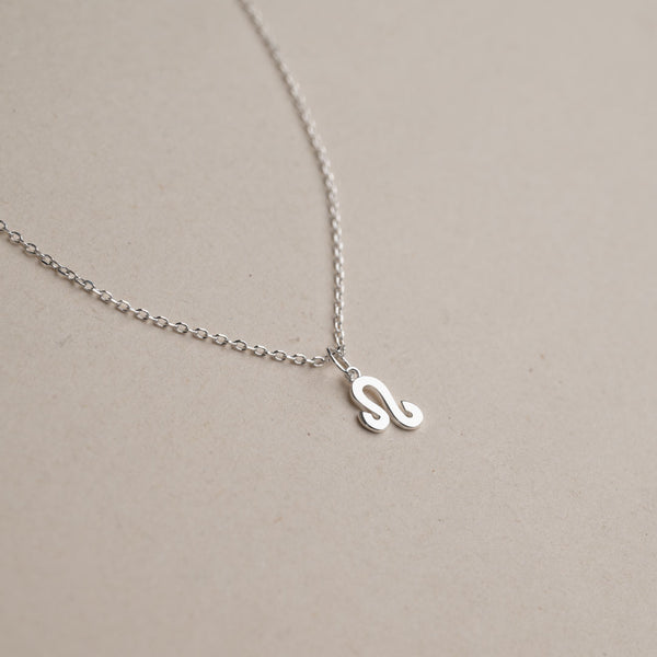 925 sterlingsølv stjernetegn halskæde fås som smykkesæt besøg smykkeforretning østerbrogade.