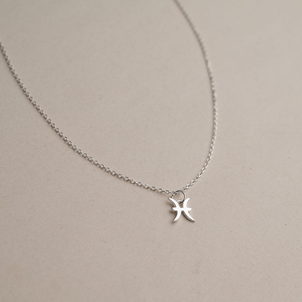 Sølv stjernetegn halskæde personlig og professionel kundeservice se vores stjernetegn halskæder hos sisi copenhagen.