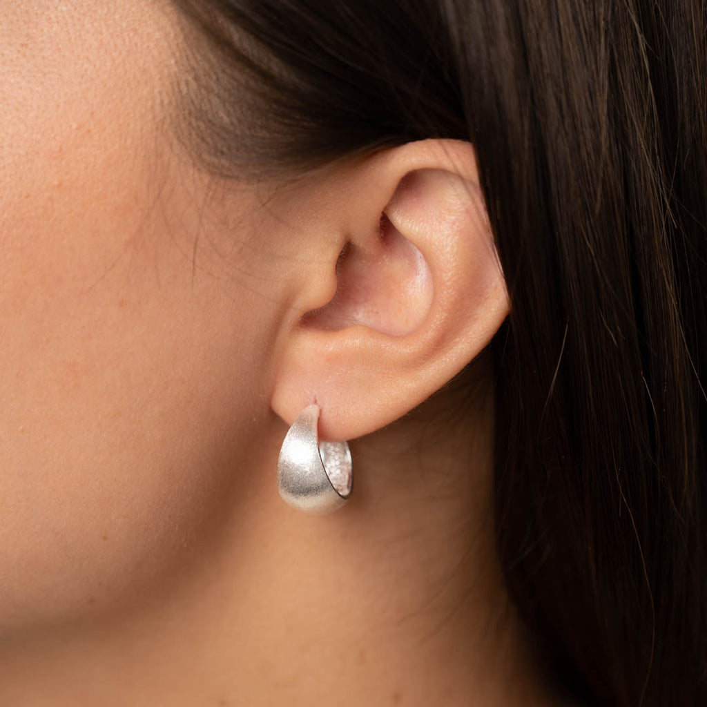 Guldbelagt sølv store øreringe i højeste kvalitet se sisi copenhagen smykker i dag.