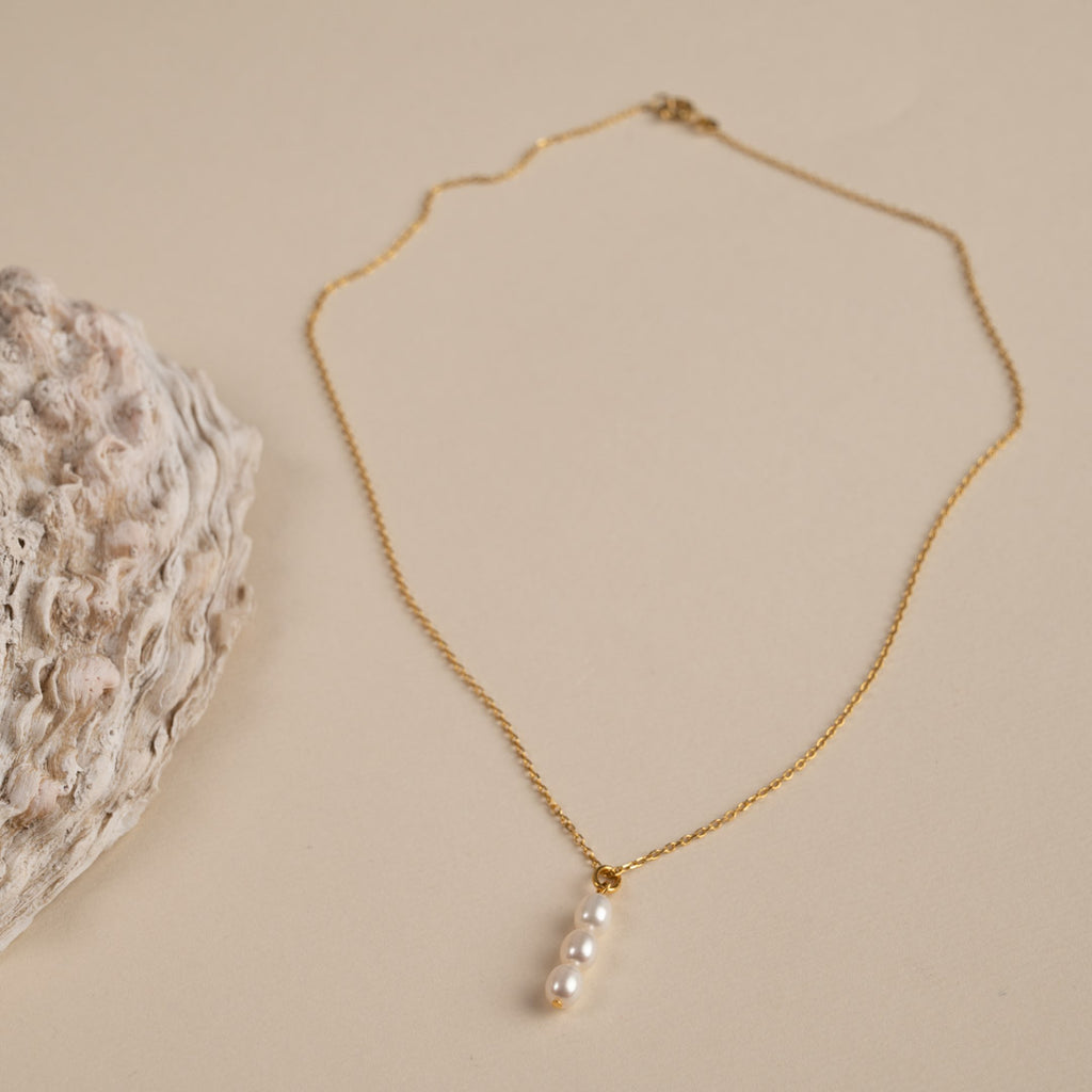 Forgyldt sterlingsølv perle smykkesæt klassiske perler certificeret ægte edelstene og ædle metaller smykker guld og sølv bestil online.