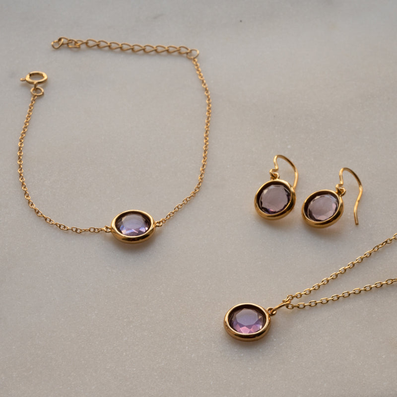 Guldbelagt sølv vedhæng traditionelle smykker med moderne twist bestil online hos sisi copenhagen.