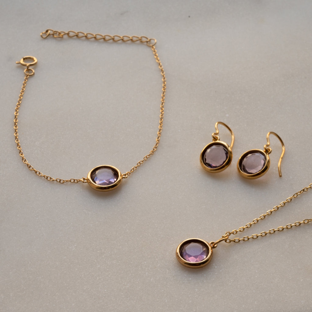 Forgyldt sølv små øreringe i klassisk design bredt udvalg af smykker.