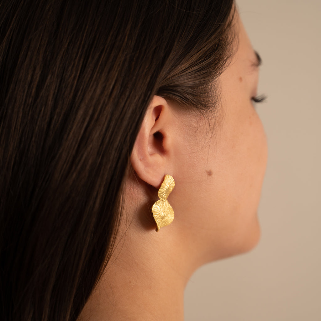Guldbelagt sølv øreringe certificeret ægte edelstene og ædle metaller besøg smykkeforretning østerbro sisi copenhagen.