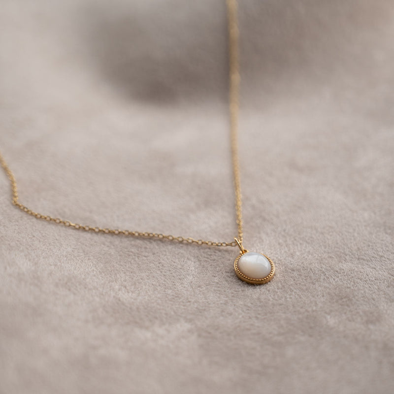 CHARLOTTE PEARL GOLDEN PENDANT
