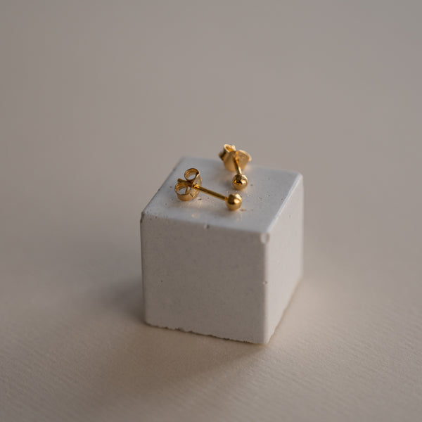 Guldbelagt sølv store perle øreringe klassiske perler produceret i gode materialer kom forbi butik østerbro smykker.