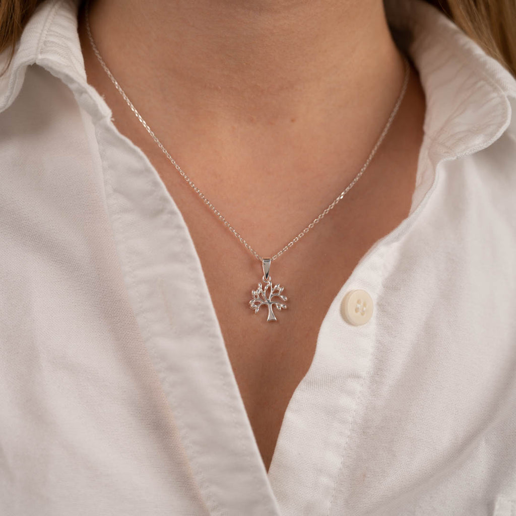 Sølv små ørestikker øreringe certificeret fairtrade og økologisk materialer bestil smykker til kvinder fra sisi copenhagen.