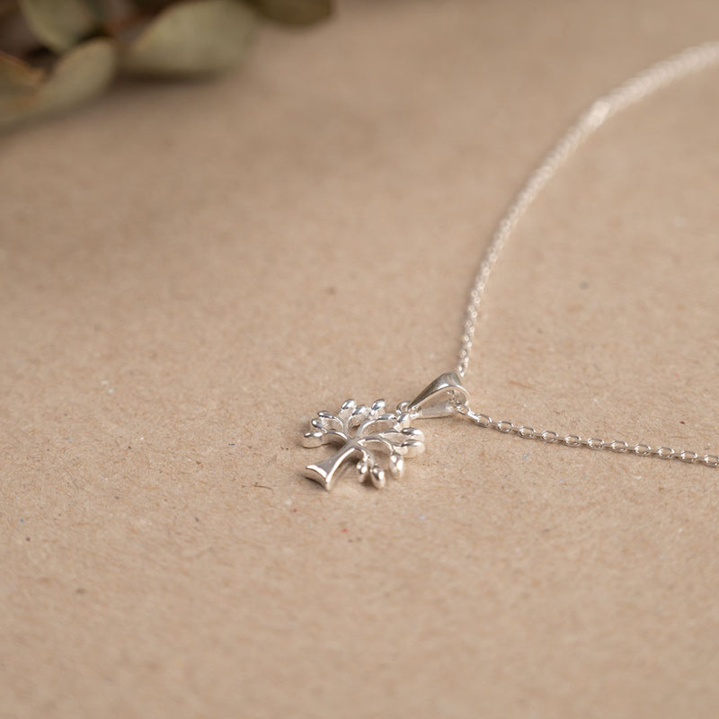 Forgyldt sølv smykkesæt fremstillet i eco sterlingsølv bestil online hos sisi copenhagen.