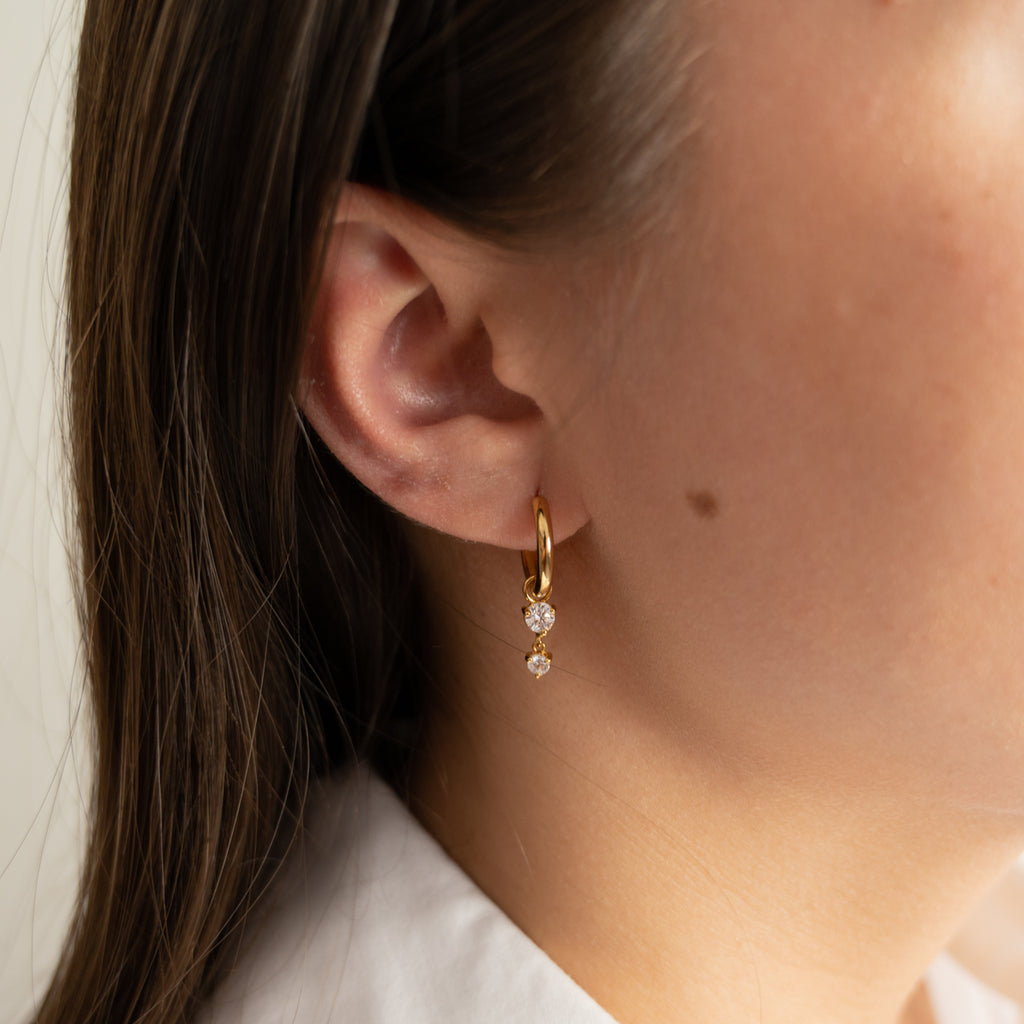Forgyldt sterlingsølv mini ørestikker perle øreringe klassiske perler sendes hurtigst muligt se vores armbånd hos sisi copenhagen.