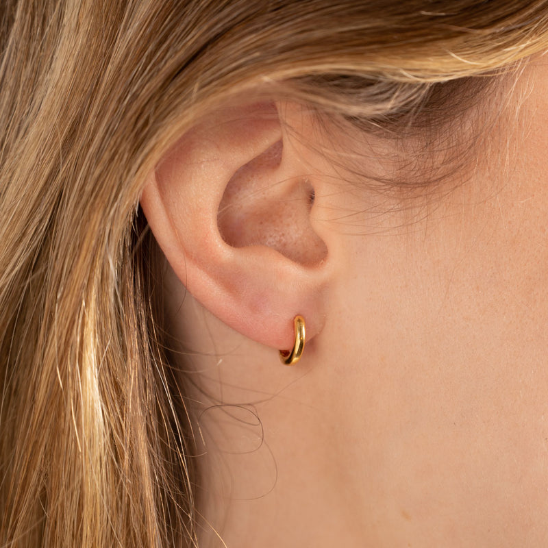 Guldbelagt sølv medium creoler øreringe bredt udvalg af smykker til kvinder smykker guld og sølv bestil online.