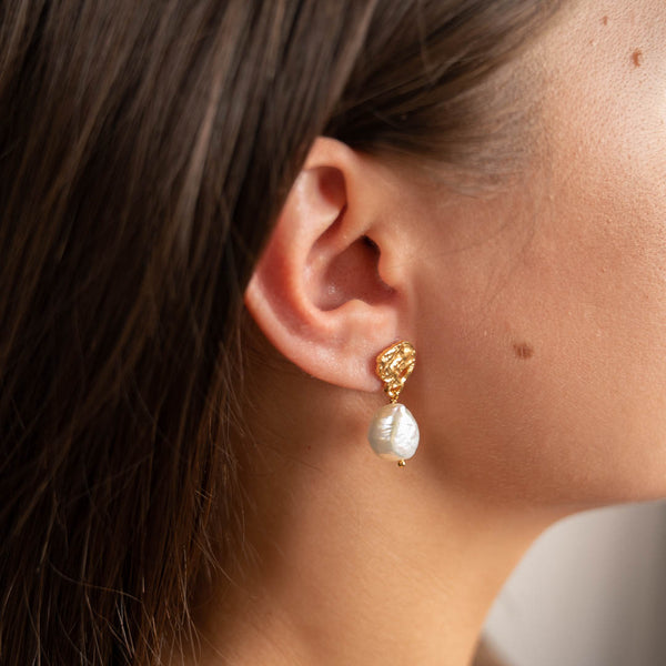 Forgyldt sølv små øreringe unikke og eksklusive designs bestil dine sisi smykker her.