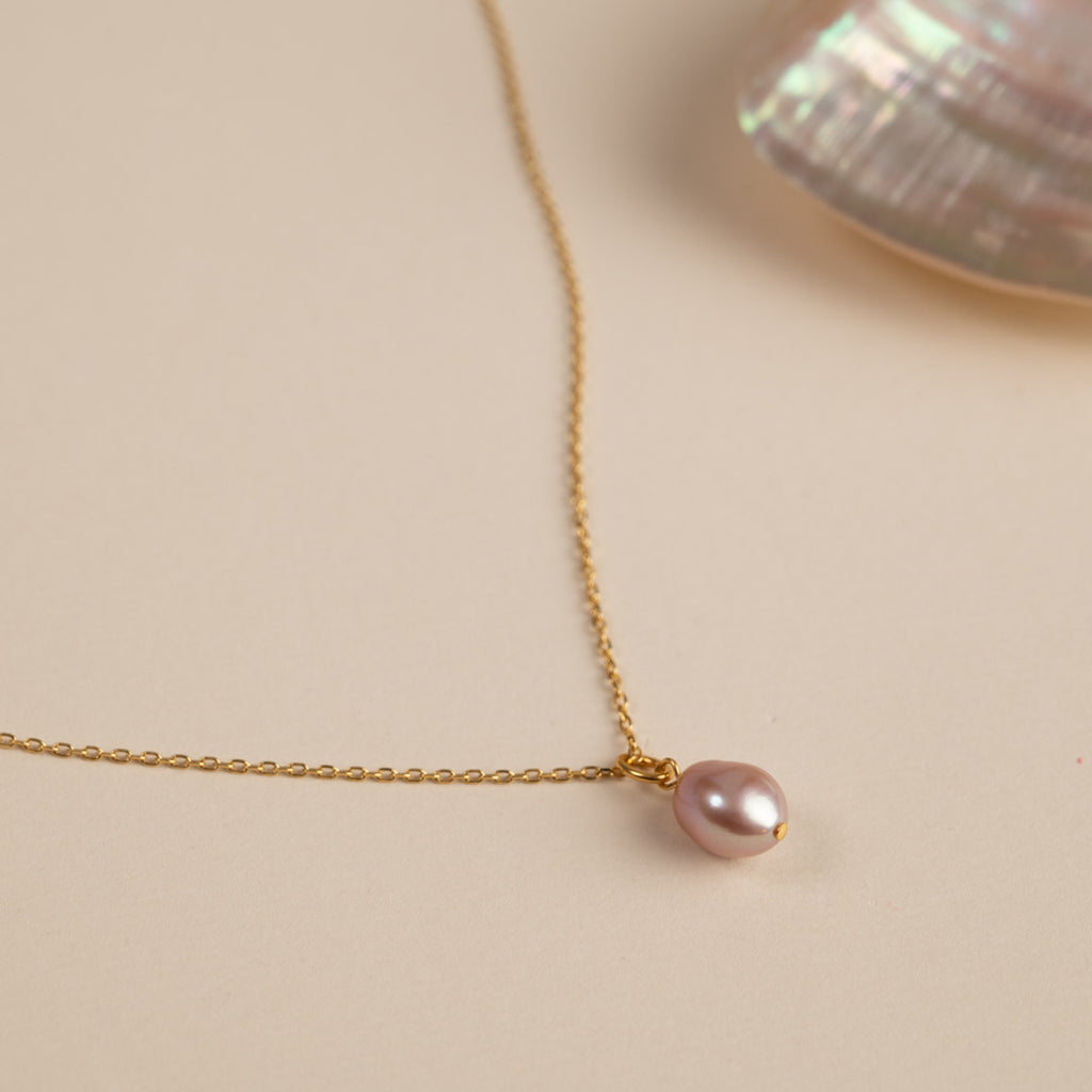 Forgyldt sterlingsølv store creoler perle øreringe barokke perler fås i flere variationer bestil hos sisi copenhagen.