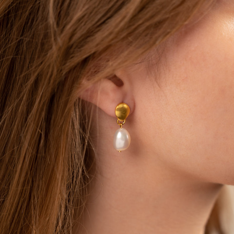 Guldbelagt sølv perle halskæde barokke perler til fornuftige priser bliv inspireret af vores seneste kollektion.