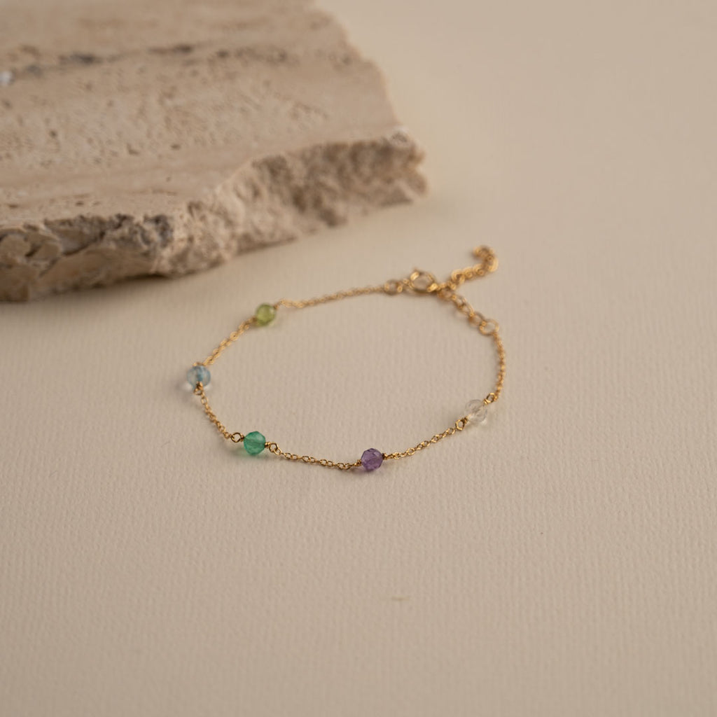 Forgyldt sterlingsølv medium creoler øreringe emalje smykker tilpasset til specielle lejligheder besøg smykkebutik østerbro sisi copenhagen.