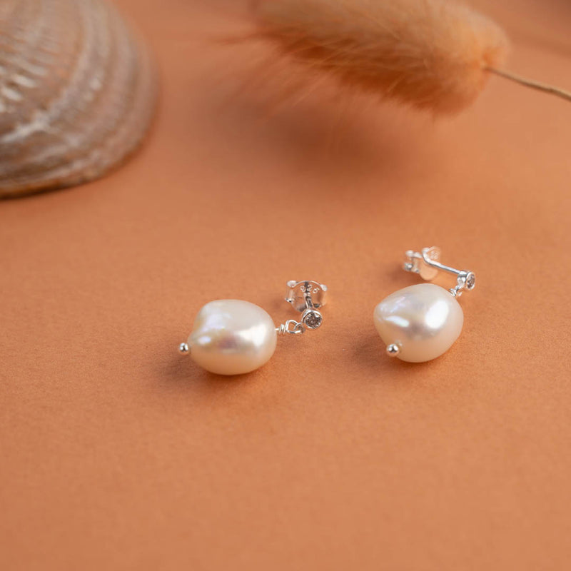 Forgyldt sølv medium øreringe i tidløse designs se sisi copenhagen smykker i dag.