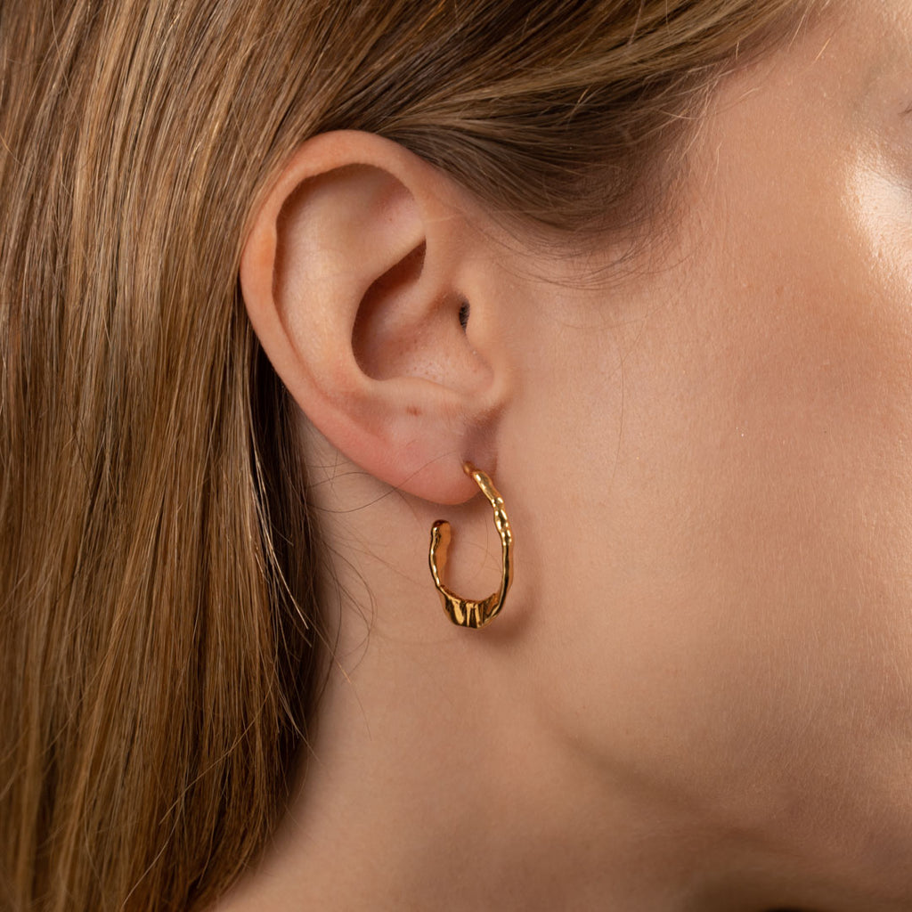 Sterlingsølv store perle øreringe klassiske perler certificeret økologisk guld og sølv som materialer se vores smykker til kvinder sisi copenhagen.