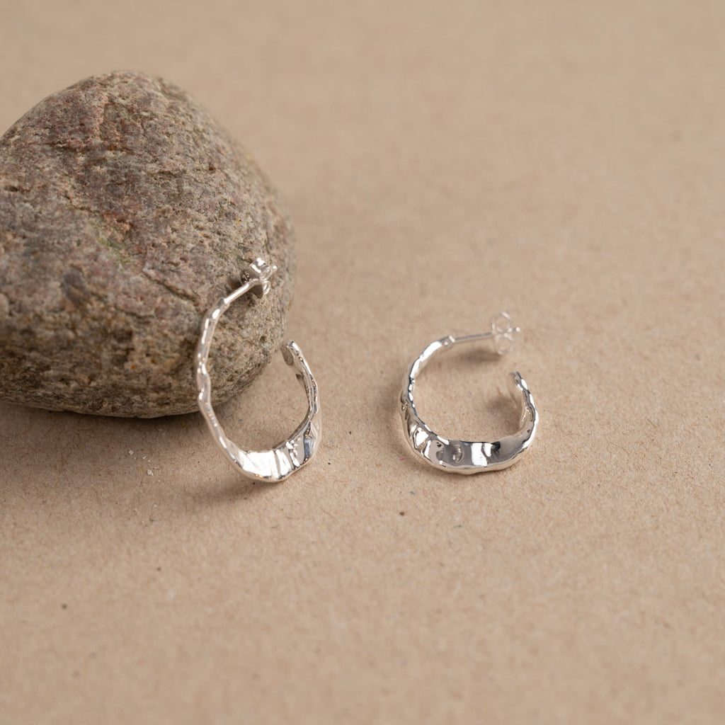 Sterlingsølv store perle øreringe klassiske perler certificeret fairtrade og økologisk materialer kom forbi butik østerbro smykker.