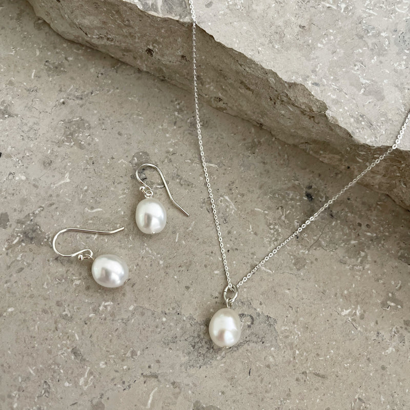 Sterlingsølv perle halskæde klassiske perler til fornuftige priser se vores armbånd hos sisi copenhagen.