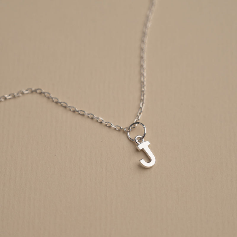 Sterlingsølv halskæde med bogstav sendes hurtigst muligt bredt udvalg af smykker.