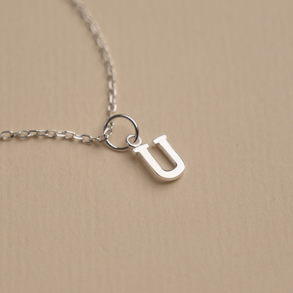 925 sterlingsølv halskæde med bogstav fremstillet i ægte materialer bestil sisi smykker online.