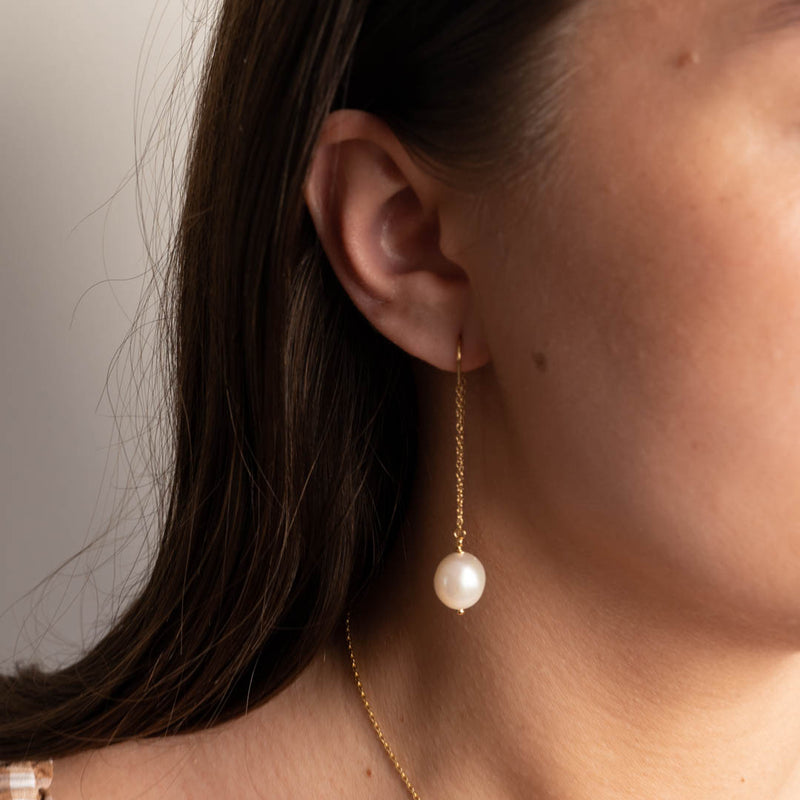 Guldbelagt sølv store creoler ørestikker øreringe i et enkelt design se vores øreringe hos sisi copenhagen.