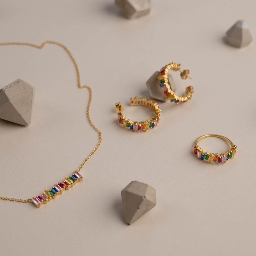 Forgyldt sølv mini ørestikker øreringe findes også i massiv guld besøg smykkeforretning østerbro sisi copenhagen.